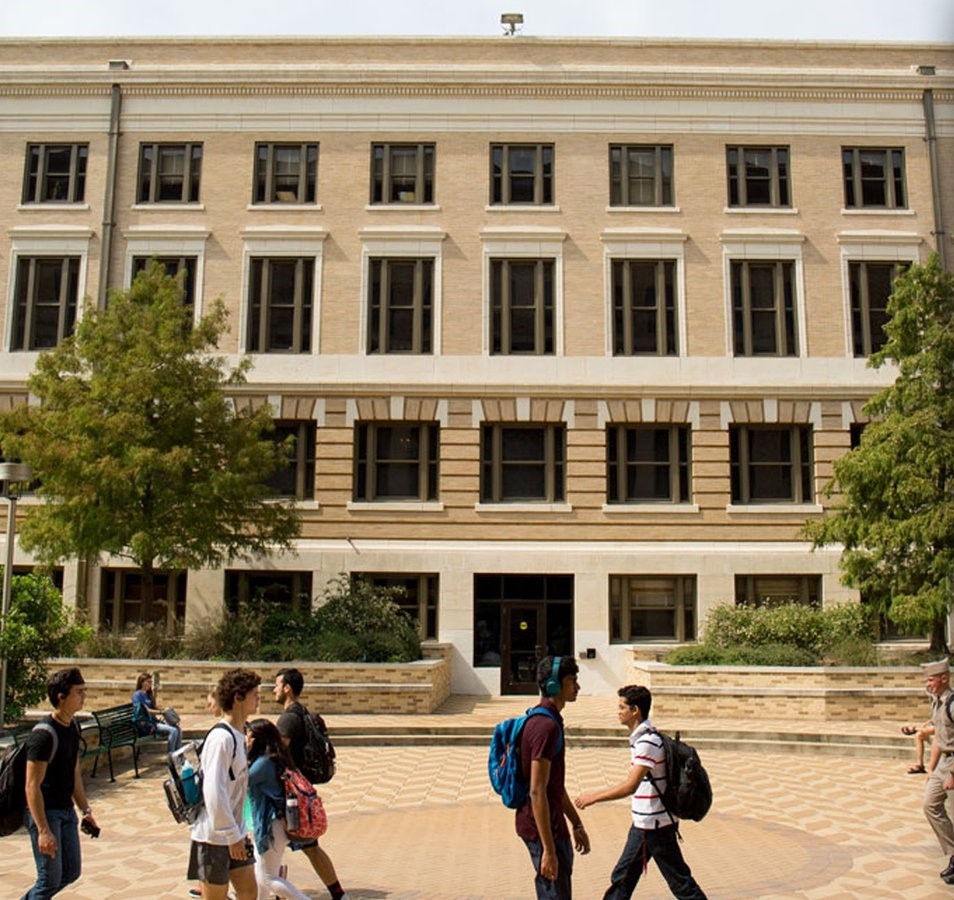 Texas A&M students walking near the Melbern G. Glasscock Building—the home of the Department of History. Photo courtesy of the TAMU College of Arts and Sciences.